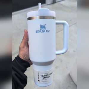 Stanley Quencher H2.0 Tumbler - Baby Blue NWOT